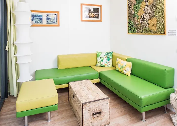 La Rocca Village キャンプ場 3*