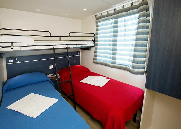 La Rocca Village キャンプ場 3*