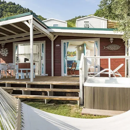 Campsite La Rocca Village Bardolino