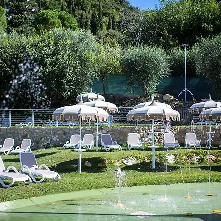 La Rocca Village Campsite 3*